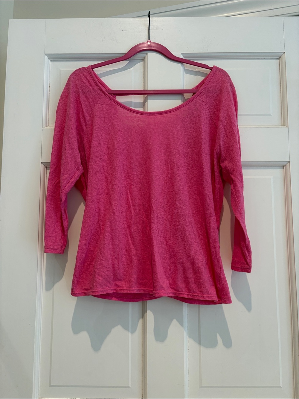 American Eagle Outfitters Hot Pink Scoop Neck 3/4 length, see backside for drape